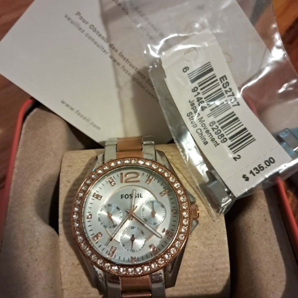 FOSSIL Watch: silver and rose